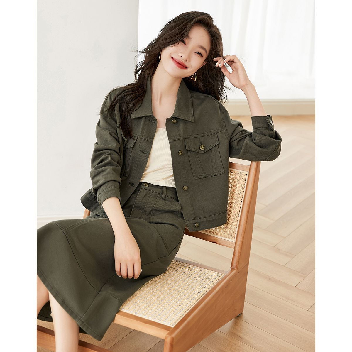 Bộ Đồ Denim MOHO&MO 2024 - Xu Hướng Thu Đông Thời Thượng