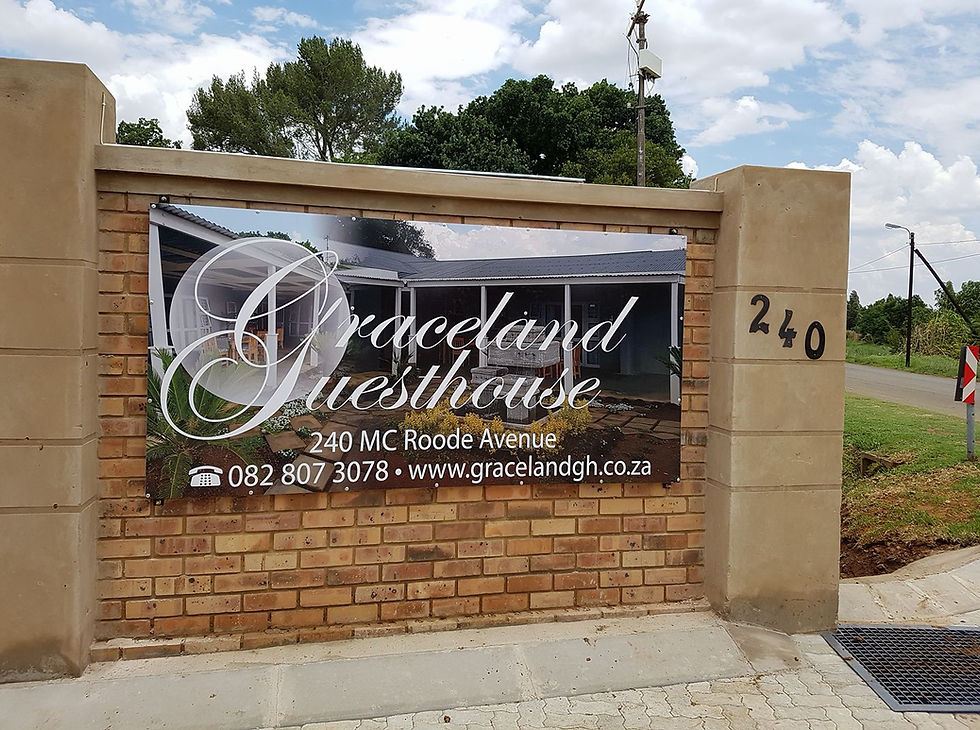 By Graceland Guesthouse ontmoet styl, rustigheid en gerief mekaar in ’n pragtige, uitnodigende ruimte waar jy sommer dadelik tuis voel. 