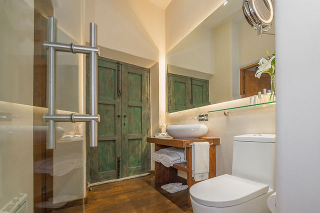 DEBORAH | Casa No Name