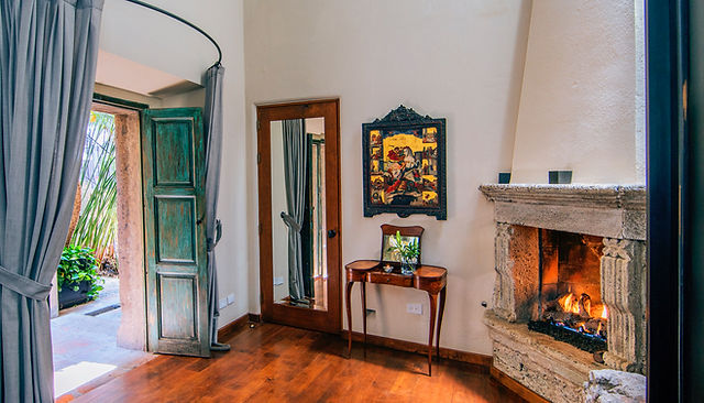 DEBORAH | Casa No Name