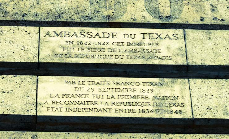 Photo ambassade du Texas, sélection inscriptions notables, tags, écritures murales, top des détails insolites paris, curiosité paris, paris secret, à voir dans les rues de paris