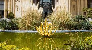 Photo sculpture jardin petit palais expo Théorème de Narcisse Othoniel