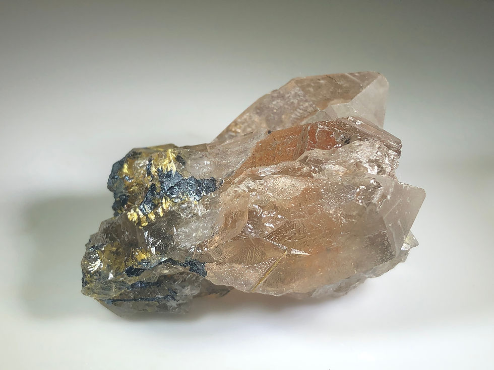 Rutile Quartz with Hematite / ルチルクォーツ＋ヘマタイト