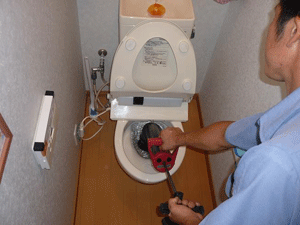 トイレ詰まりを除去