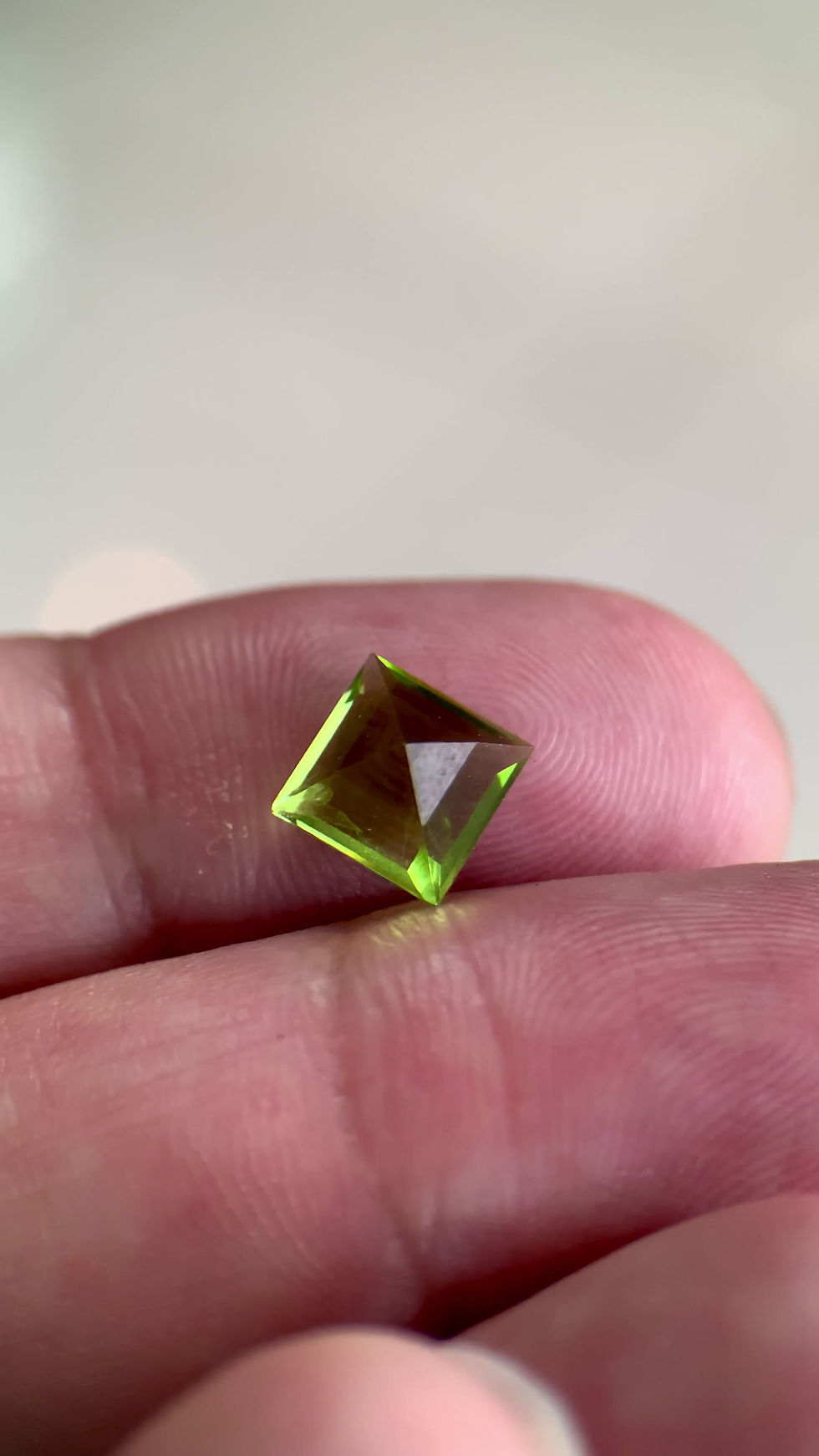 Thumbnail: 2.87ct Peridot, VVS, Squared