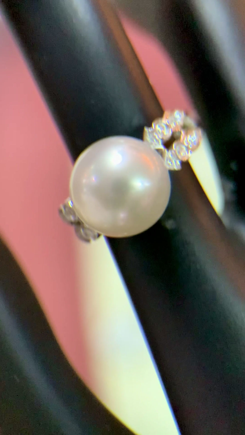 Thumbnail: 18K White Gold 12mm South Sea Pearl & Diamond Ring
