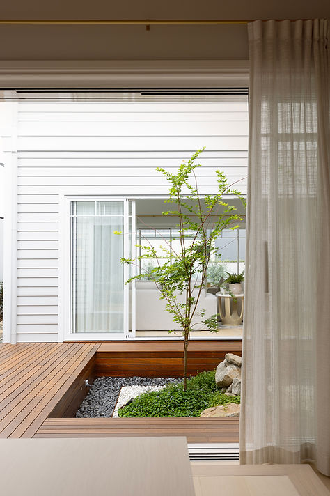 Holland Park 19 LR.jpg