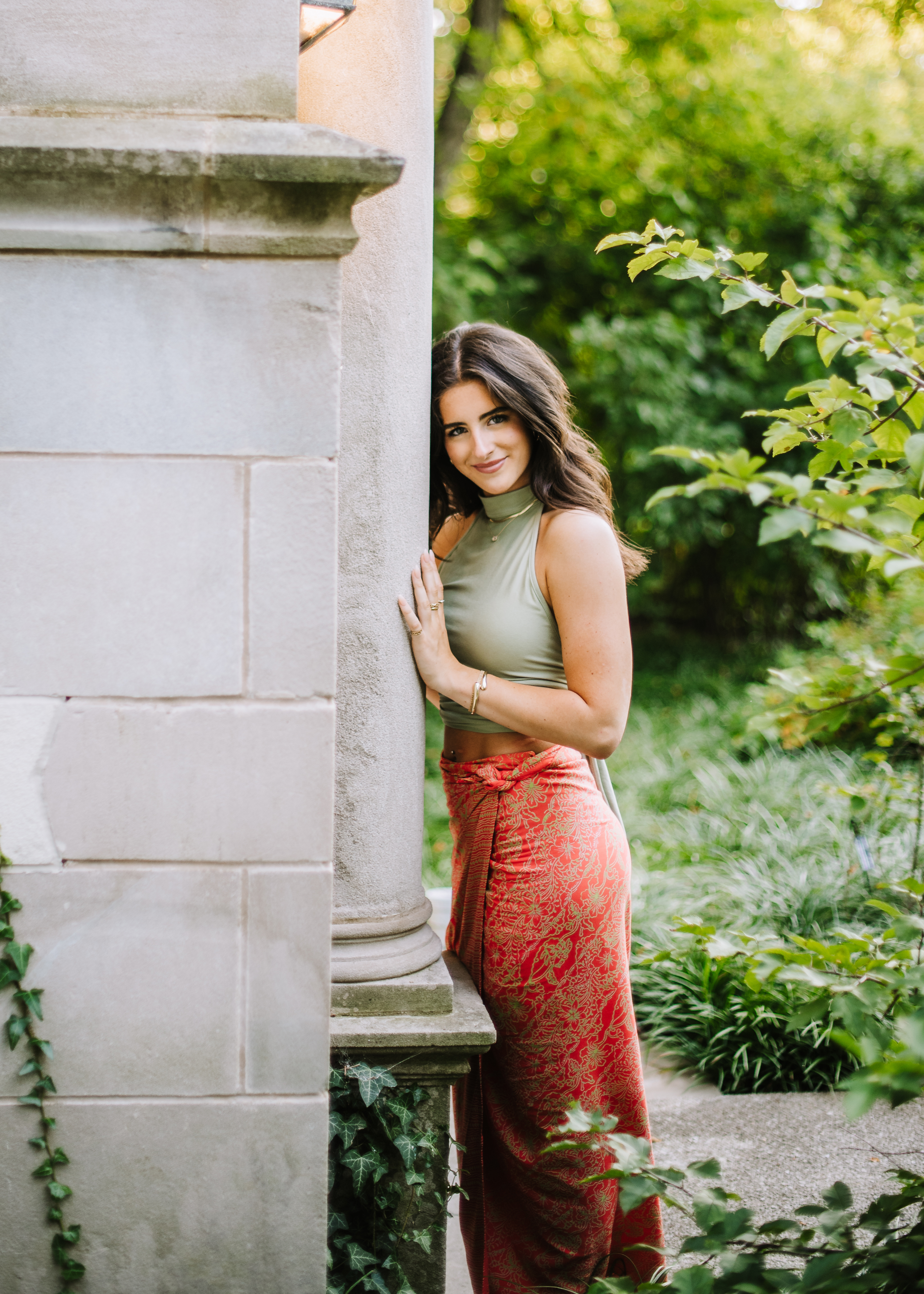 High school senior posing outdoors in a seasonal Chicago-area setting