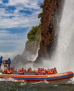 macuco-selva-barco-07.webp