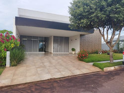 Vende se Imóvel em Condomínio em Porto Rico!