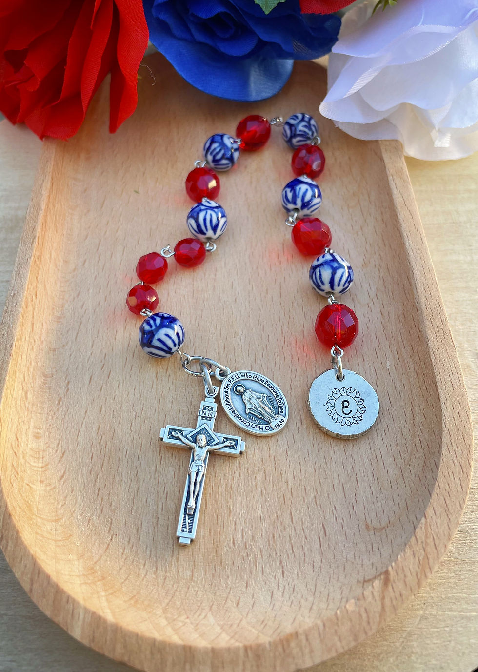 Personalized pocket decade red white blue floral rosary, patriotic tenner rosary gift,  handmade decade rosary gift