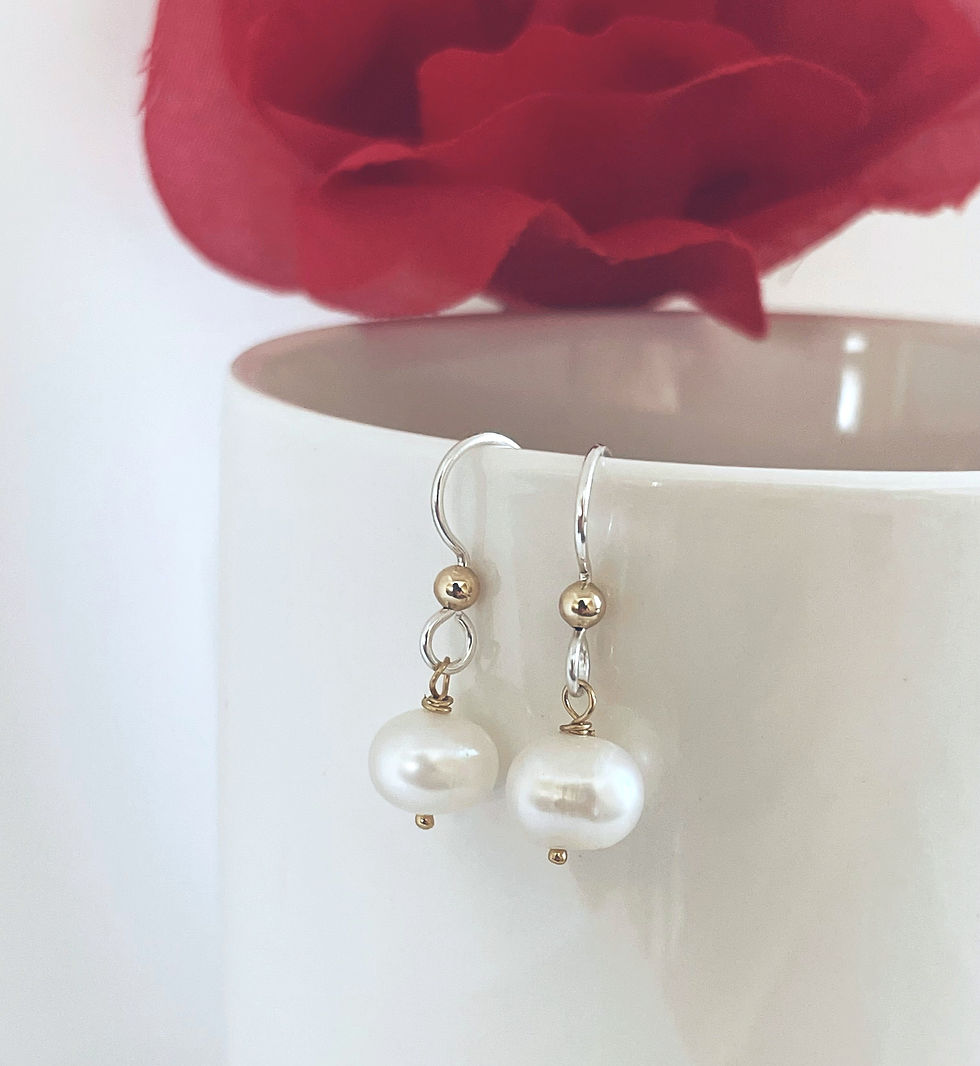 Fresh water dainty pearl earrings, silver and gold pearl earring, everyday dainty pearl, pearl dangle