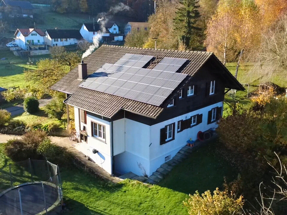 Centrale photovoltaïque à Courtemaîche dans le canton du Jura par Diagonal Swiss
