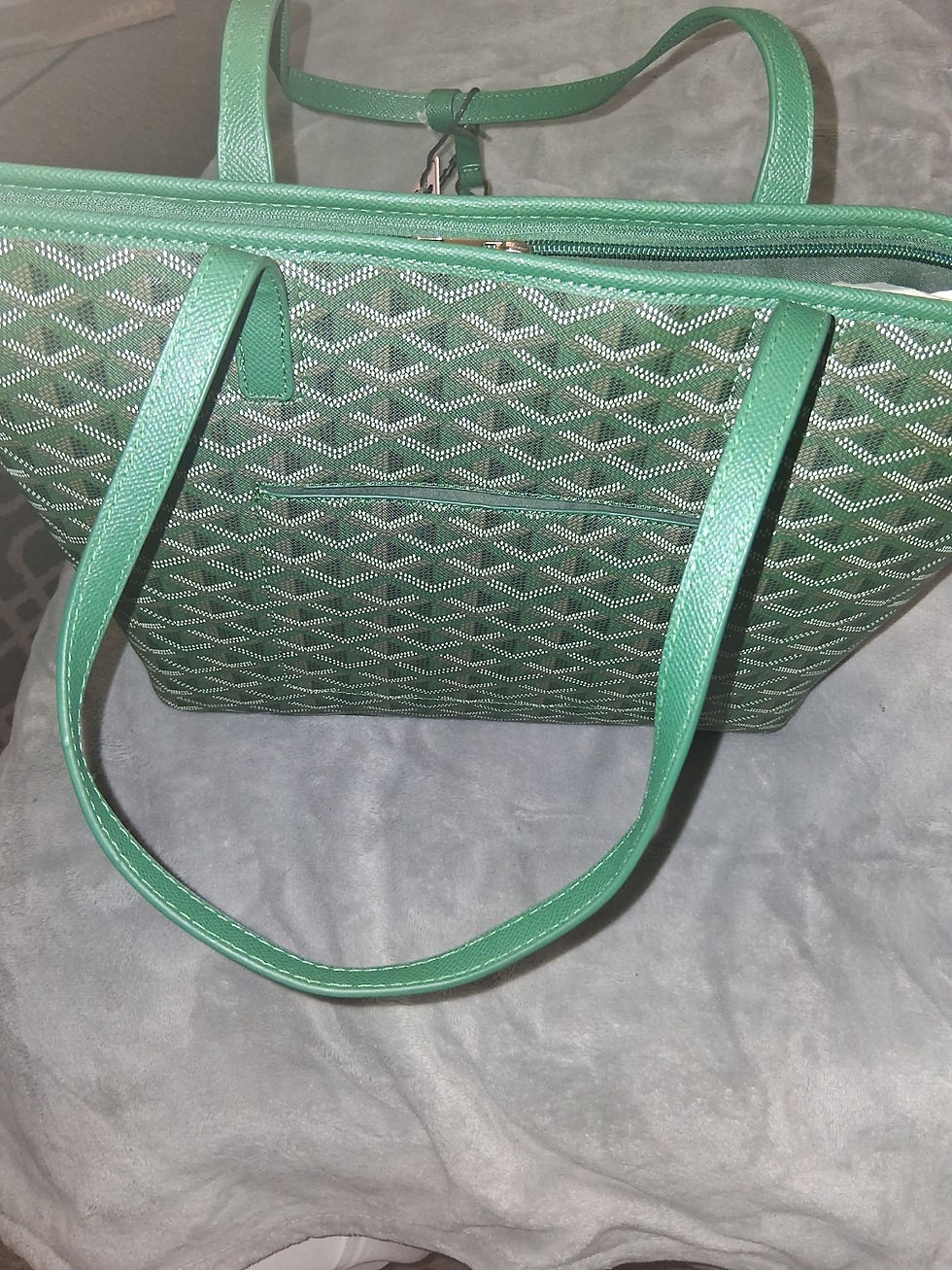 Thumbnail: Mon Chéri JR26075 dark green tote exterior