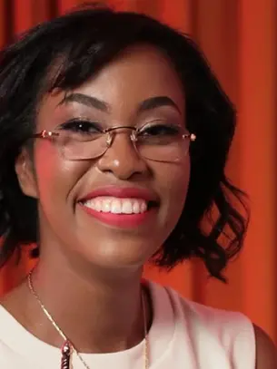 La romanense Liddy Kiaty recibe el Premio Mujer Líder del Año por su impacto transformador en la salud digital