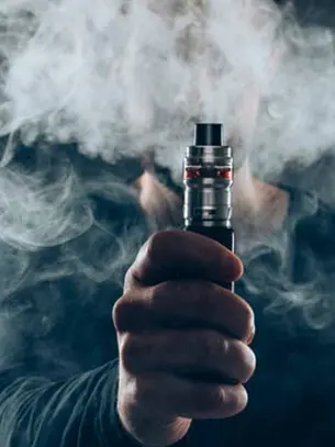 Crecen negocios de hookah y vaper pese a prohibiciones y advertencias de salud en La Romana