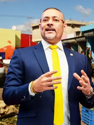 Senador Eduard Espiritusanto somete resolución para intervención urgente del Mercado Municipal de La Romana