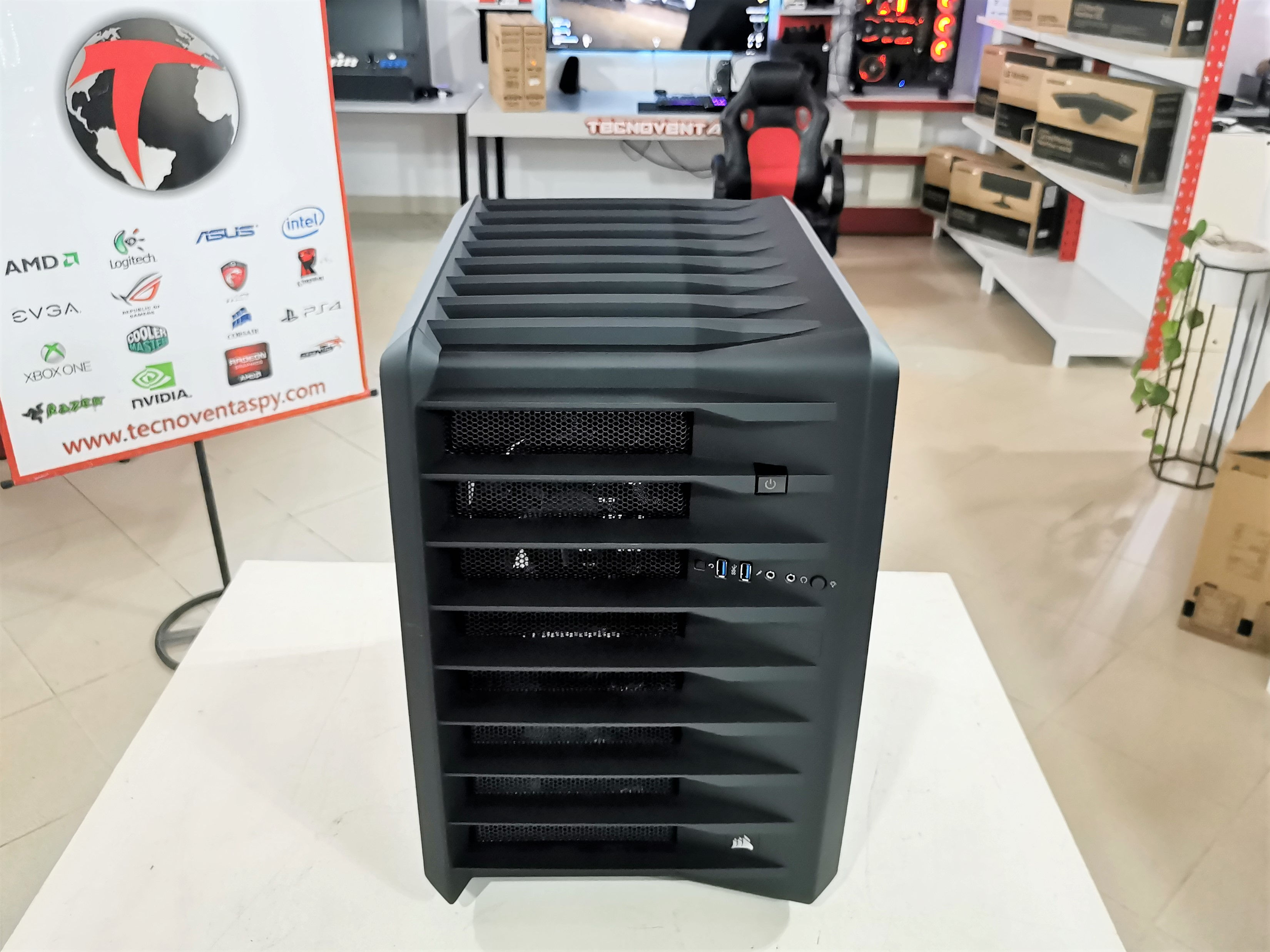 Gabinete Corsair AIR740
