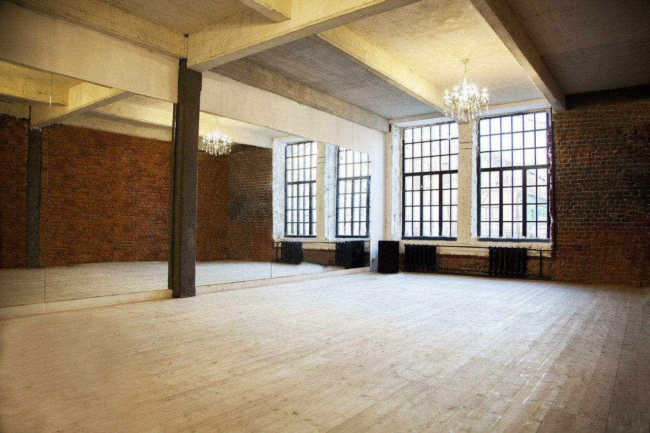 Зал№6. 55м2  Метро ул.1905 года