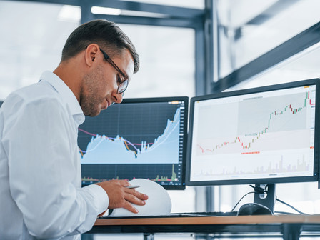 A guide to active and passive investing