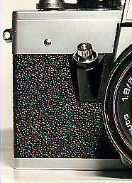 The L looks far less cluttered and would be my choice.