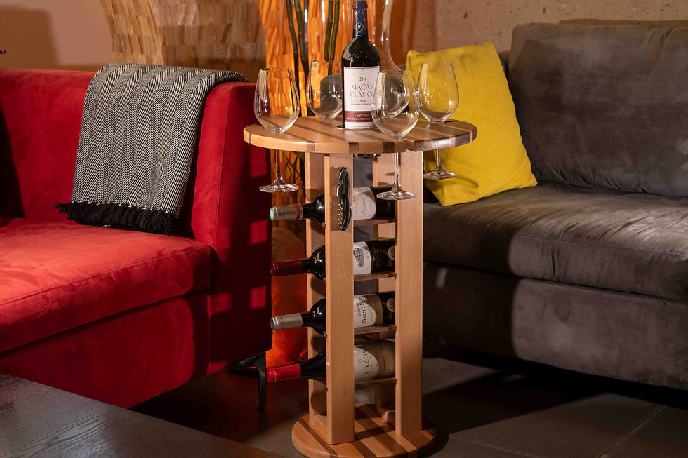 Cieslik. Estación de vino 4 copas 5 botellas magneto para abridor. Ideal para sala y comedor. Vista angular