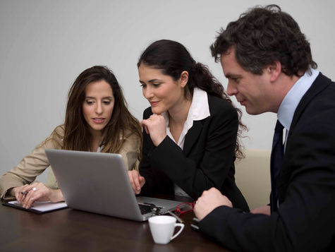 Igualdade salarial e de critérios remuneratórios entre mulheres e homens