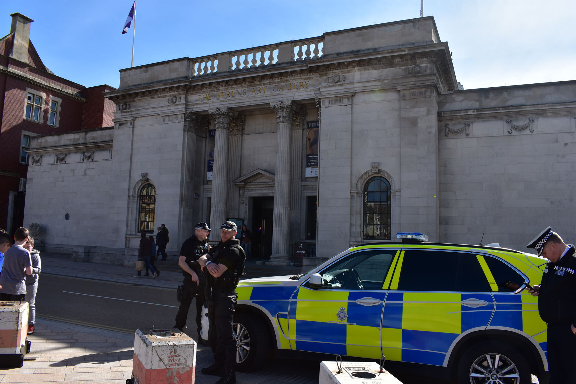 Modern Man - Queen Victoria Square, Hull 25th March 2017