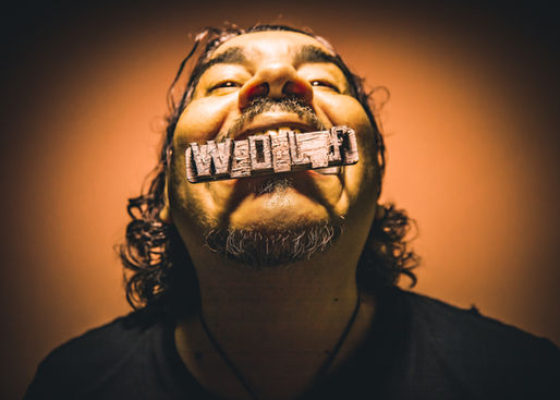 Cineteatro São Luiz recebe show de lançamento do álbum “Wolf”, de Roberto Lessa, em abril 