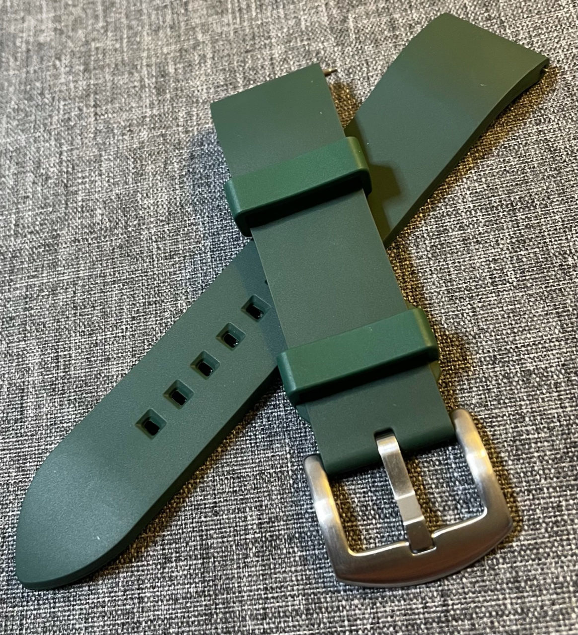 Premium FKM Rubber Contoured Watch Strap /Green