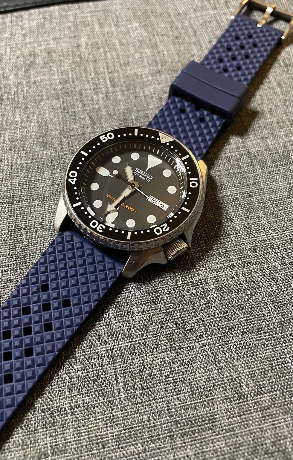 Thumbnail: Premium FKM Rubber Honeycomb Watch Strap Navy Blue