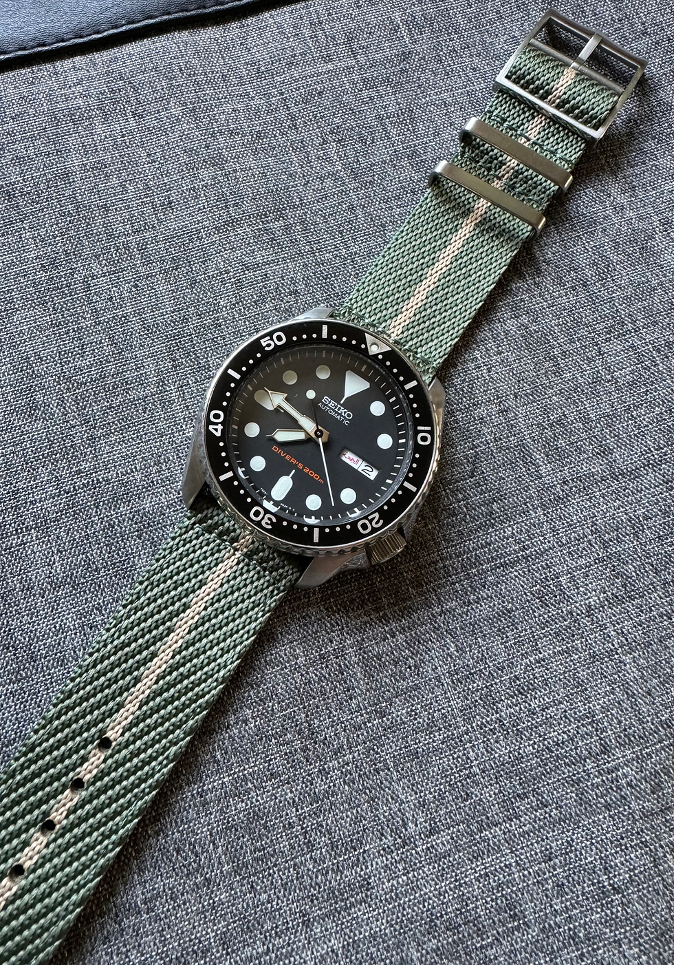 Thumbnail: Vintage watch strap / Premium Nylon / Green with Khaki Stripe