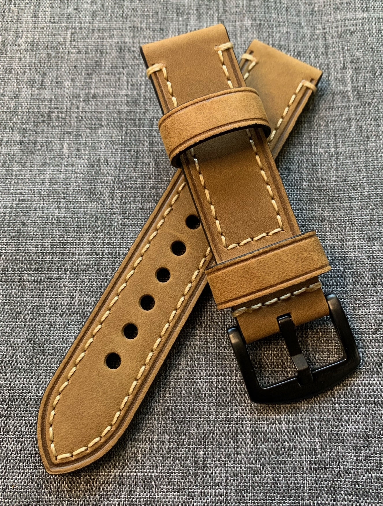 Oiled Italian Leather – Premium stitched leather watch strap - Camel;