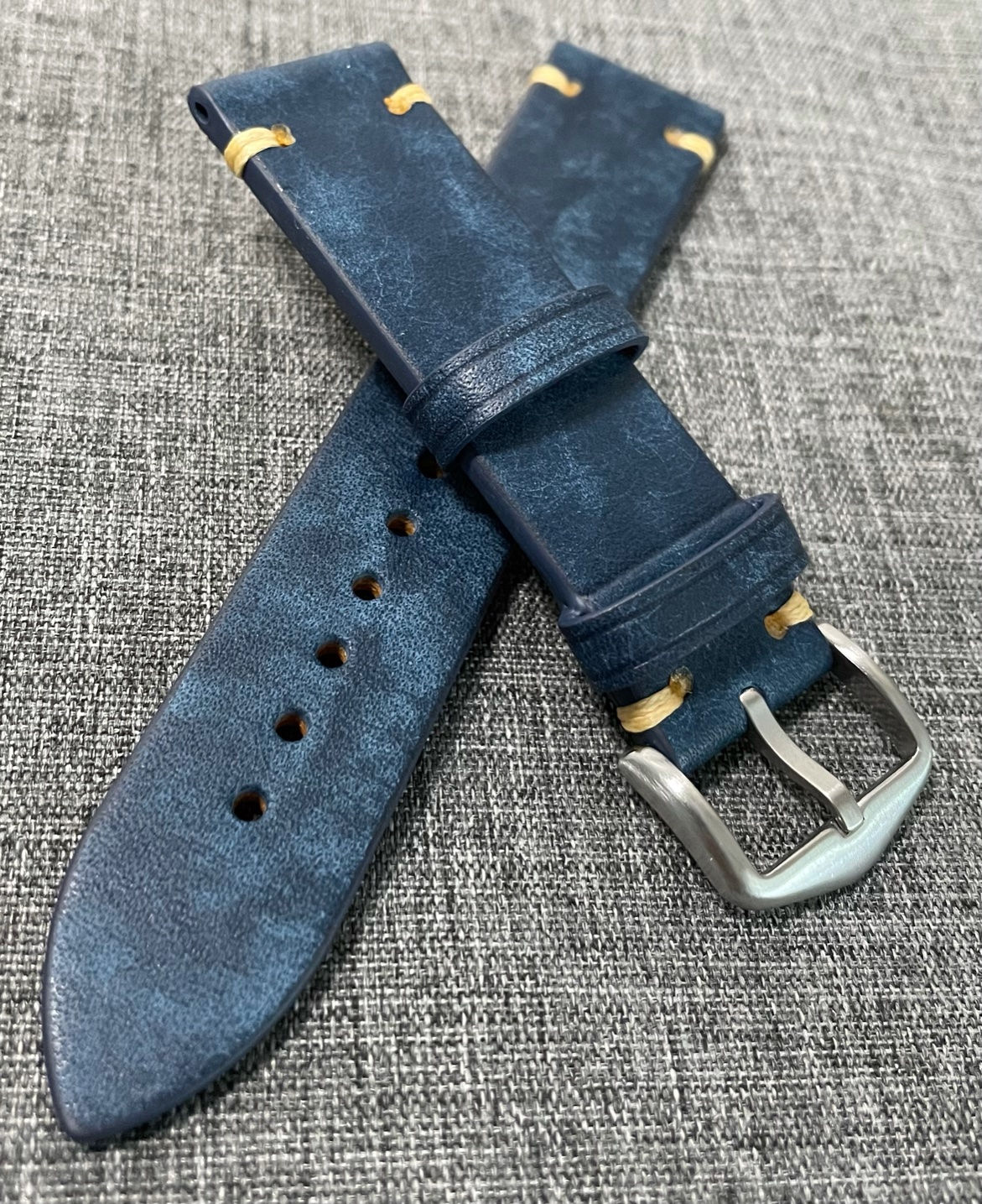 Italian Leather – Vintage style leather watch strap - Motley Blue tan