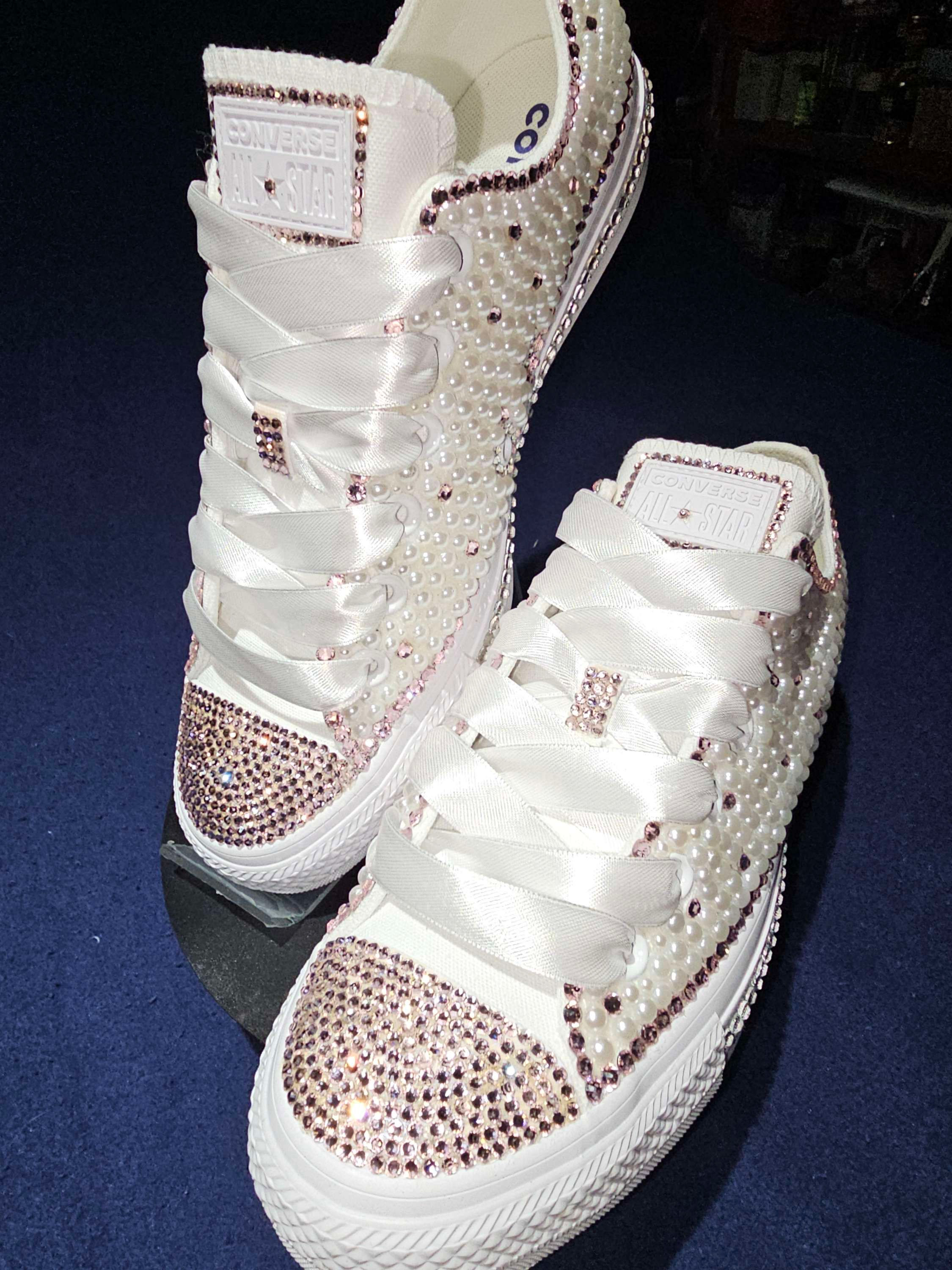 White Pearl w/Rose Stones