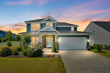 High-quality real estate photos in Charlotte neighborhood