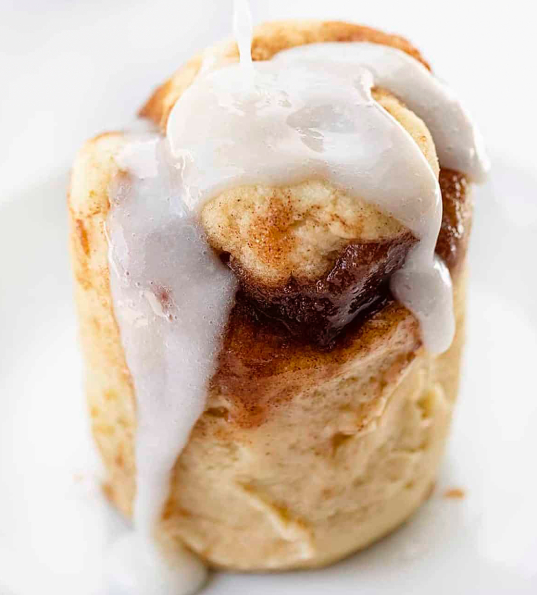 5-Minute Cinnamon Roll (High Protein / Low Carb) | Fit Flour