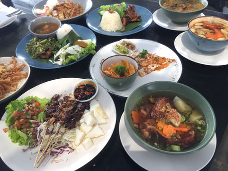 Hang Out di The Upper Clift, Kamu Disuguhi Pemandangan Alam Memukau