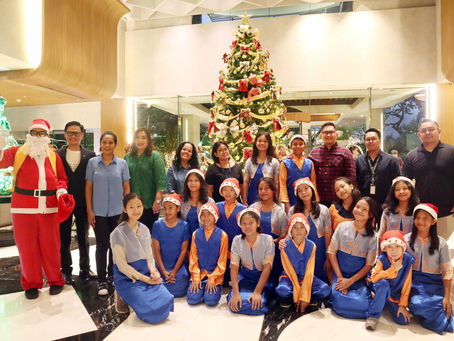 Christmas Tree Lighting Oakwood Suites Kuningan Jakarta