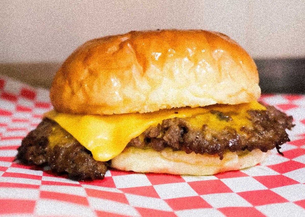 Bun Voyage Burger Docks, Artisan Burger House Berkonsep Smashburger
