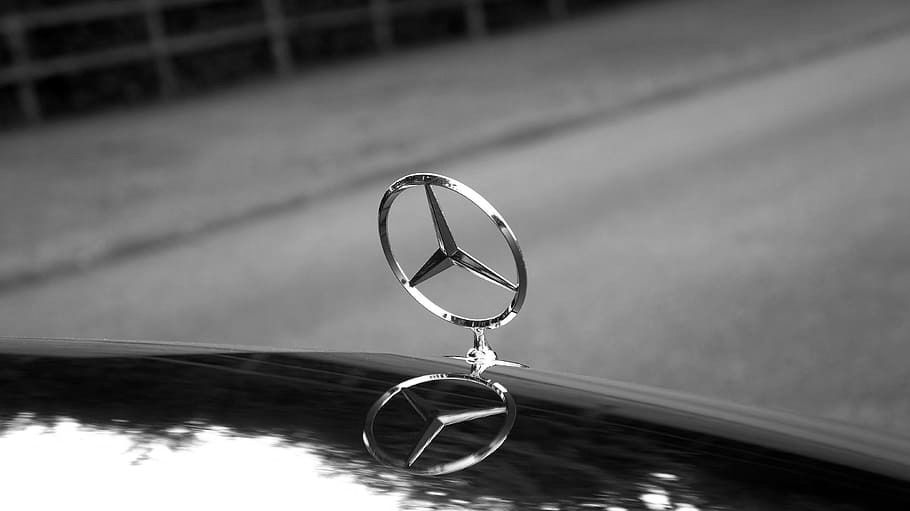mercedes-benz-emblem-auto-benz_edited.jpg