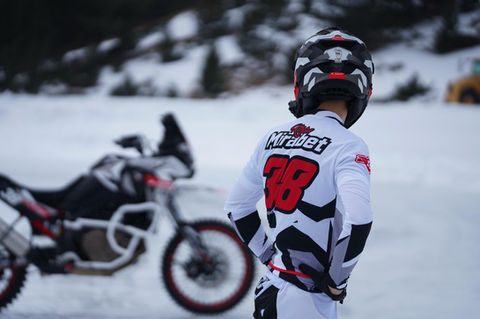 KM 38