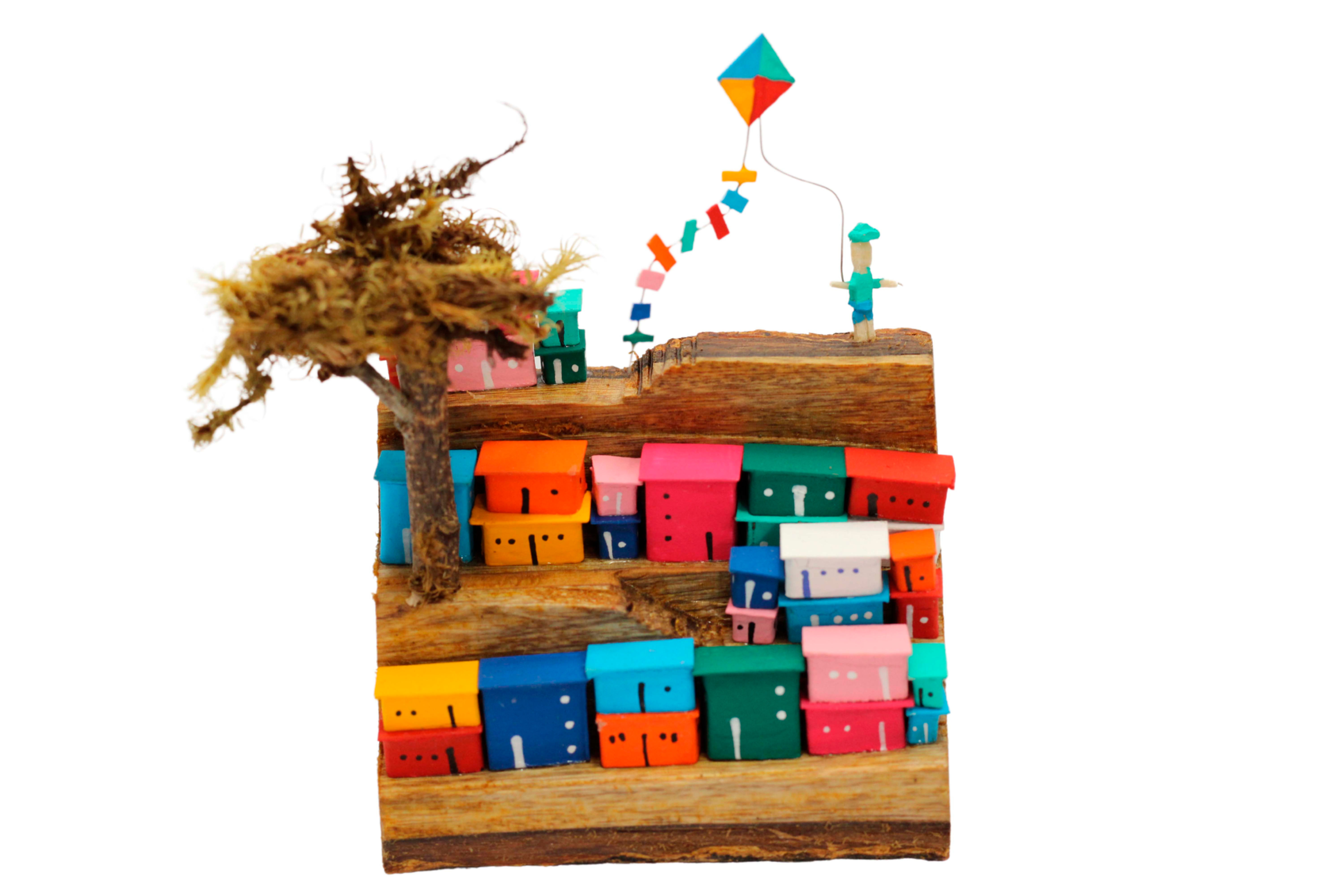 ESC385 | Escultura artesanal sustentável em madeira