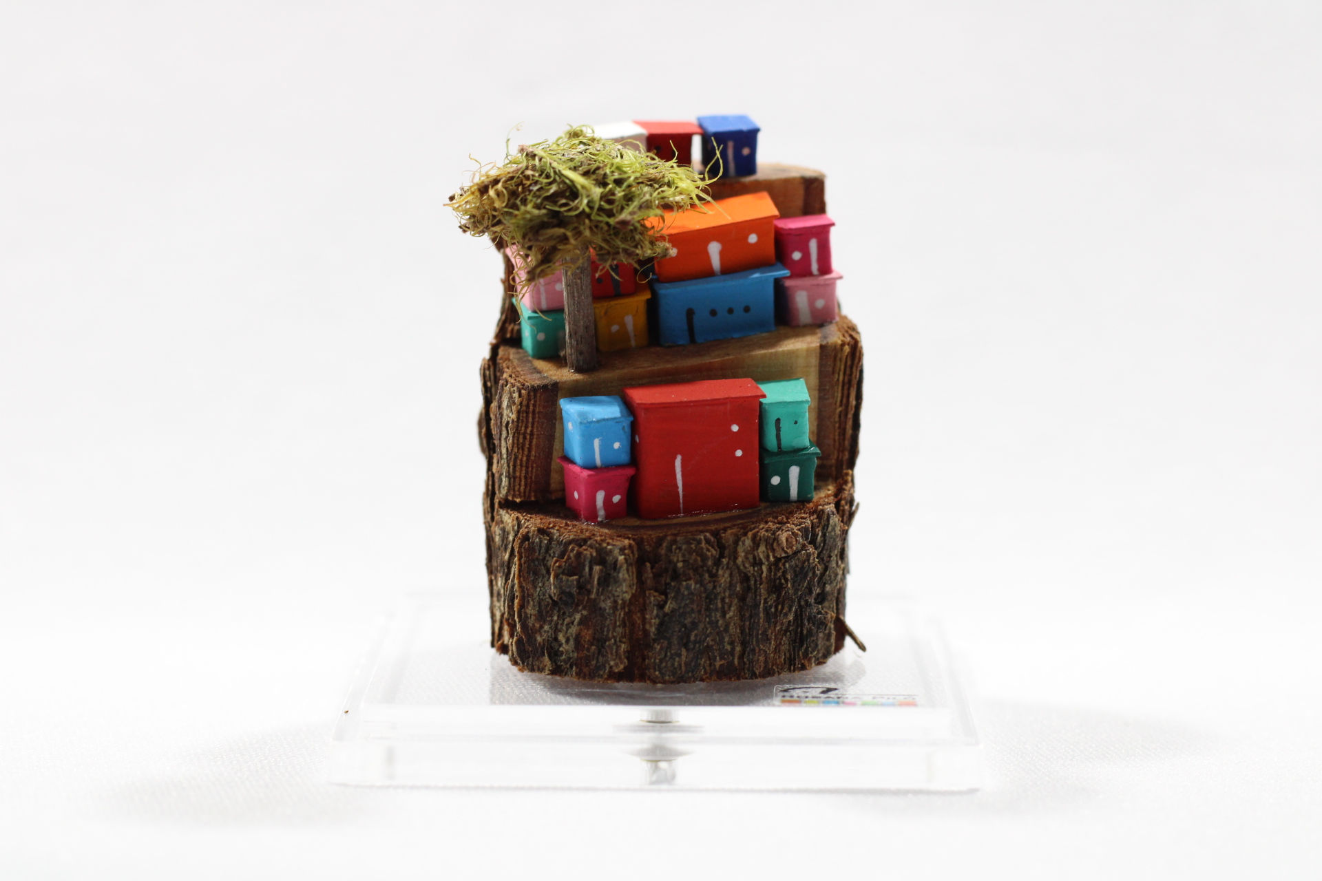 ESC519 | Escultura artesanal sustentável em madeira