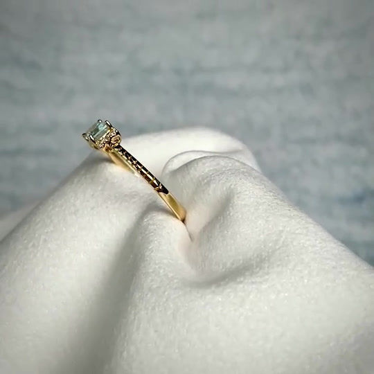 縮圖：18K 海水藍寳鑽戒