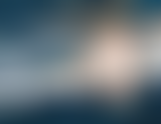 Claude Levi-Strauss’un Mit ve Anlam kitabı, 1977’de CBC Radyosu’nun Ideas dizisinde yayınlanan konuşmalarının derlenmiş halidir. Söz konusu konuşmalar; ”Mit ve Bilimin Buluşması”, ”İlkel Düşünce ve Uygar Zihin”, ”Tavşan Dudakları ve lkizler: Bir Mitin Yarılması”, ”Mit, Tarih Haline Geldiğinde”, ve son olarak ”Mit ve Müzik” olmak üzere beş bölümden oluşmaktadır. Söz konusu beş bölümde Claude Levi Strauss, mitleri yeniden yorumlamaya ve mitlerin anlamdan yoksun birer hurefe gibi anlaşılmasının yanlış olduğuna dikkatleri çekiyor. 