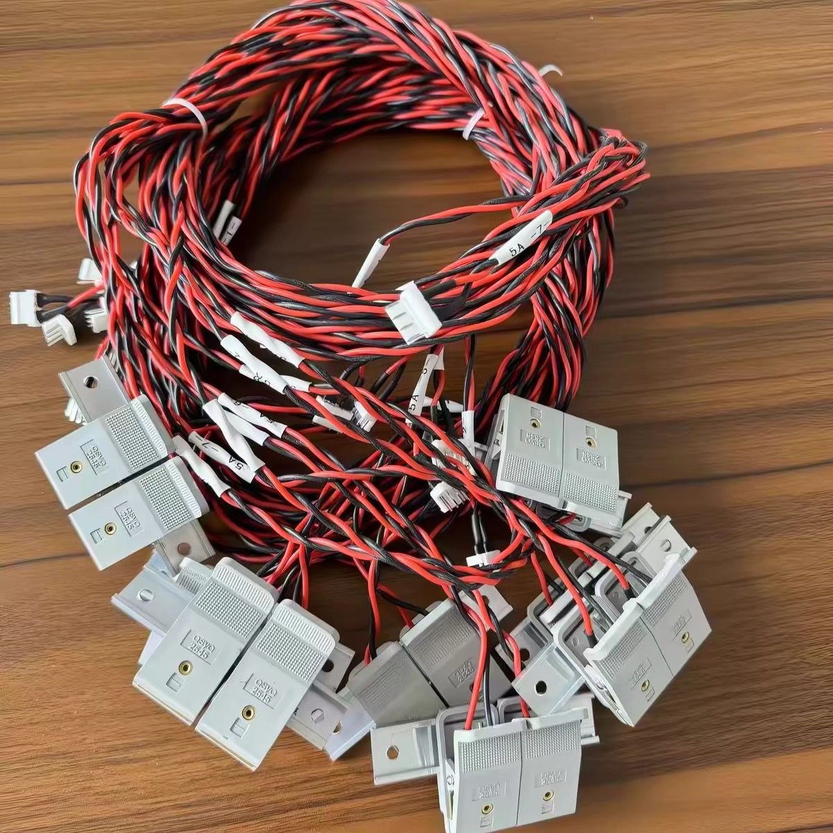 Single-channel Coin Cell Fixture