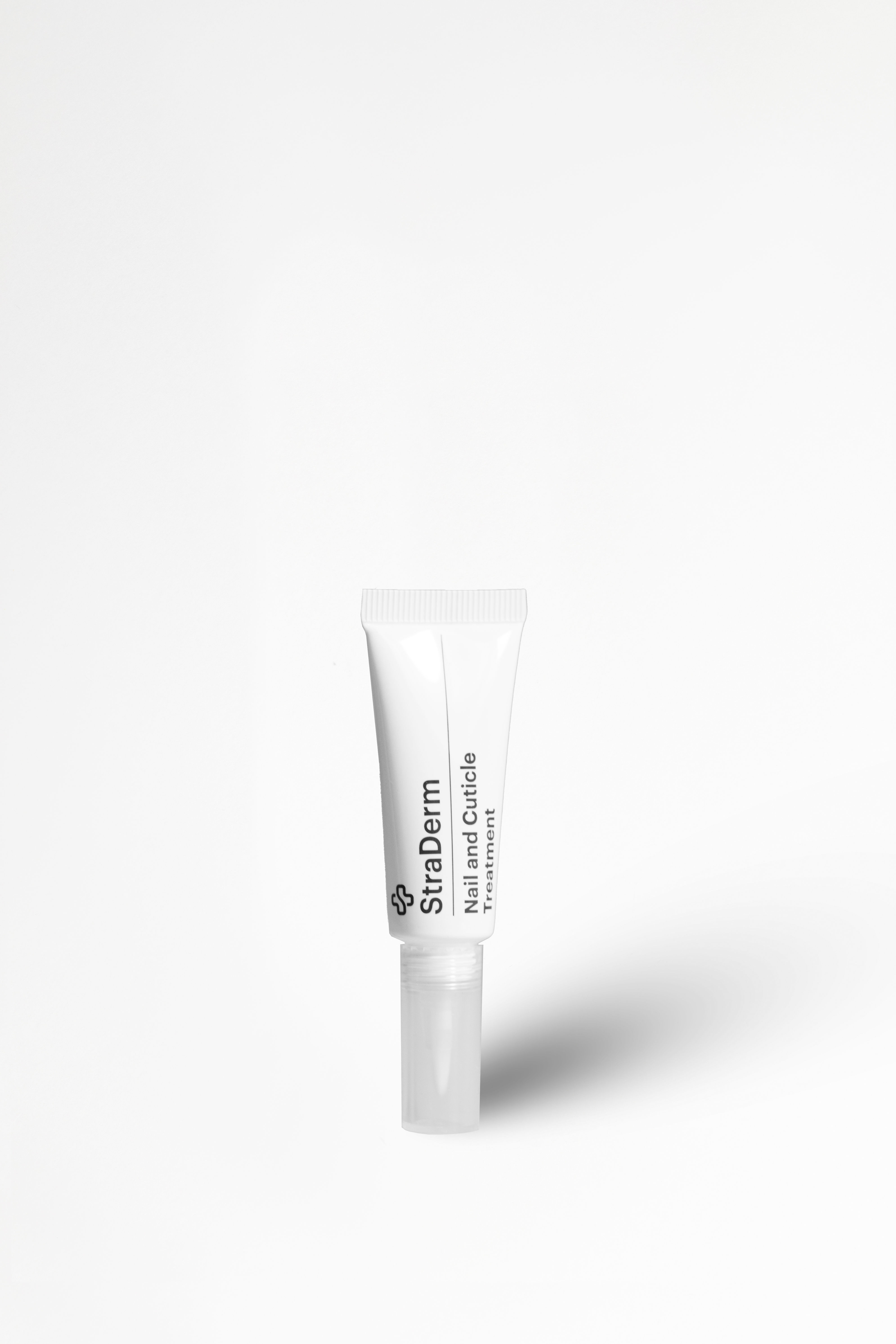 טיפול בציפורניים ובעור סביבן של StraDerm