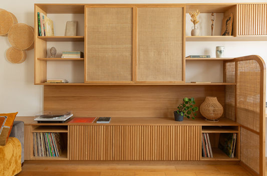 Meuble séjour sur mesure, multimedia, hifi, multifonction, bureau intégré, dissimulant la télé, mobilier en bois sur-mesure