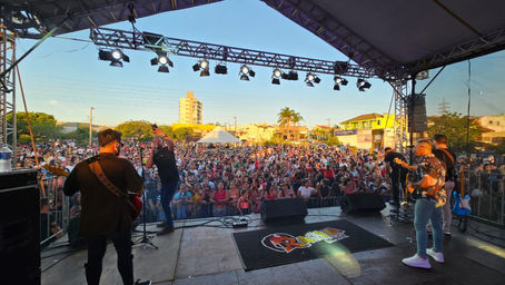Prefeitura promove fim de semana com shows, brinquedos infláveis e incentivo a economia criativa